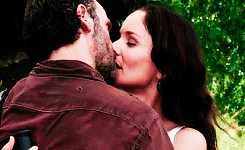 fuhrer-karen:  : Deleted scene from 'Home'  [x]  Omg 