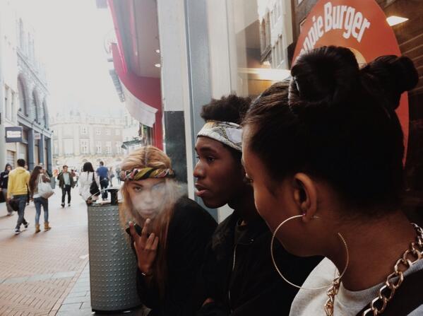 romanerol:  quessswho:  kids in amsterdam.  ❤❤ 