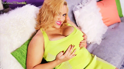 alliwantispussy:  captaincharge:  maesteo777:  Thick Liza Biggs - gif set  FOLLOW