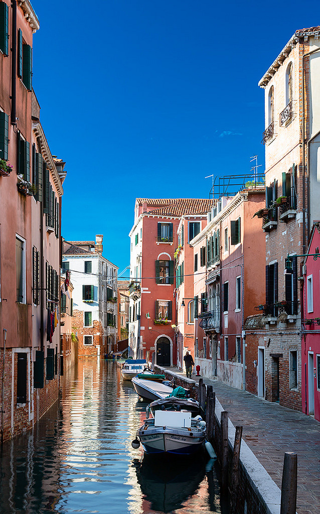 mitlas:  Venice (by Justine Kibler) 