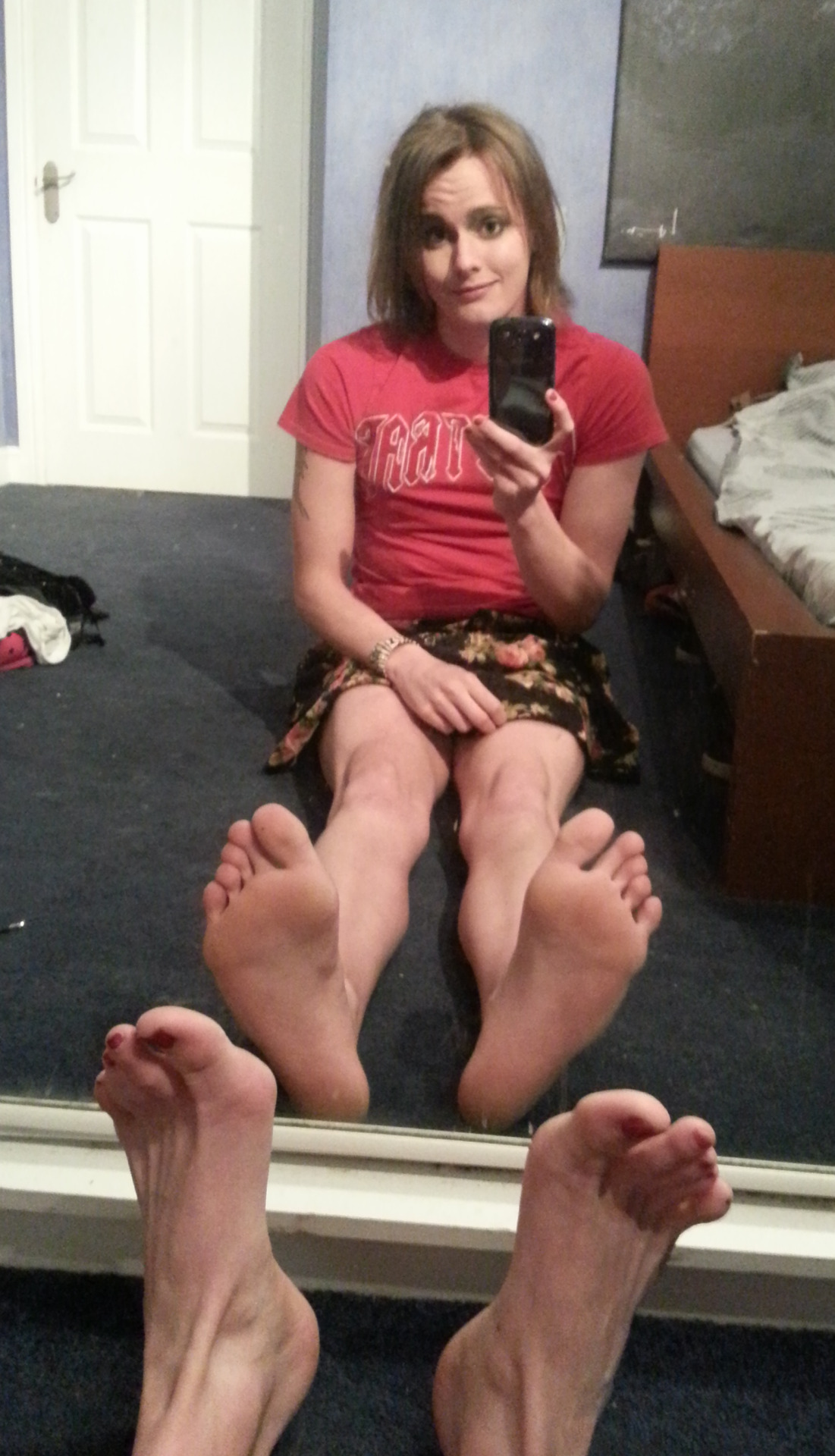 trapdragon:  Someone wanted a picture of my soles, which ~as requests go~ is one