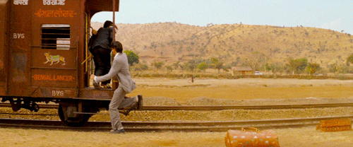 guillermodltoro:Dad’s bags aren’t gonna make it.The Darjeeling Limited (2007) dir. Wes Anderson