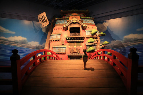 fuckyeahjapanandkorea:   (by Jnhuh)  You know what’s more magical than a Studio
