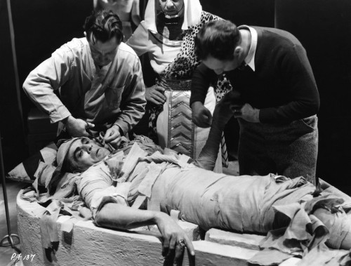 Boris Karloff gets into character in The Mummy (1932), via silverscreams.
