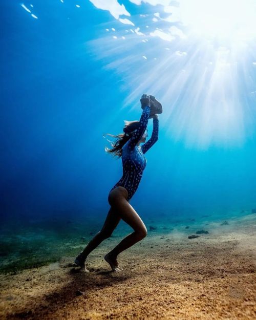 Amazing Reposted from @cath4dive Happy Earth Day!  What a thing to be on this beautiful blue sphere 