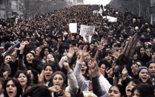 speciesbarocus:Iranian women protesting in Tehran, against the compulsory hijab. International Women