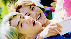 sirkimkai:    I like you.  I love you. In the future, let’s give each other strength