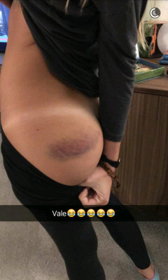 celebritynoodz:  Lele Pons bares her butt on Snapchat