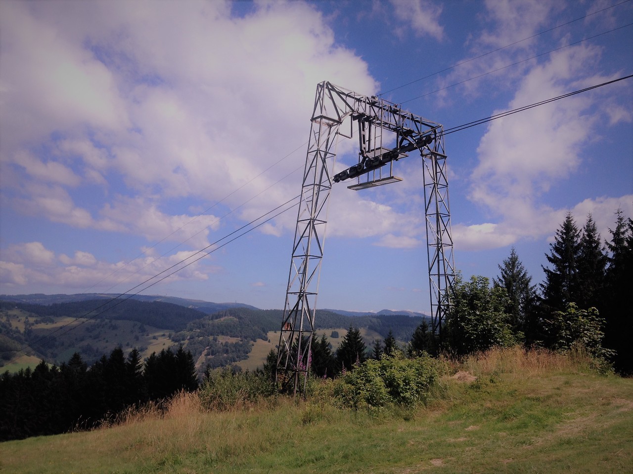 Ski lift at the Black Forest, Germany.
Photo: @dreamerparadise12