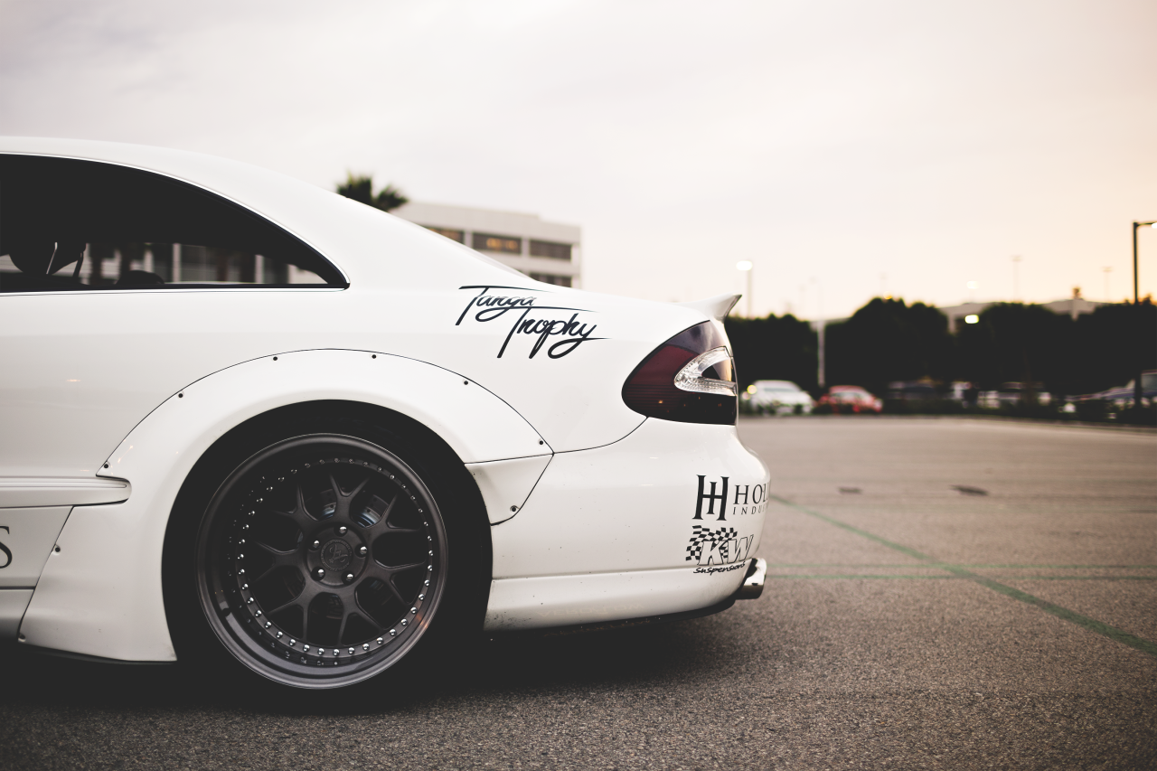 skrinik:  rocket bunny.