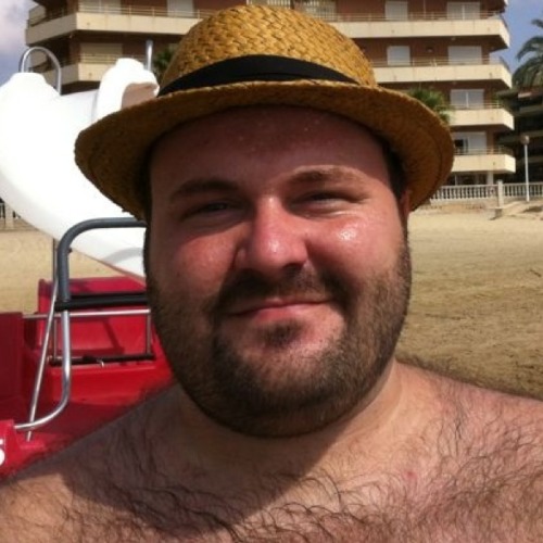 bearmanforever: beartoncity at the beach Mugiwara!