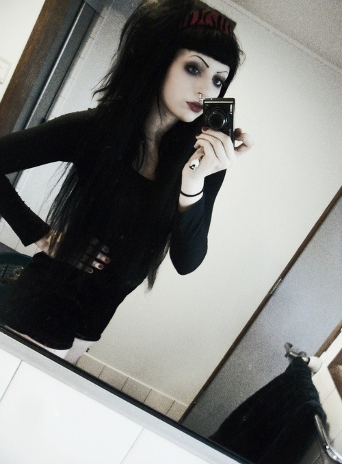 pizzahutslutt:  http://pizzahutslutt.tumblr.com ~ alternative blog  Follow back similar