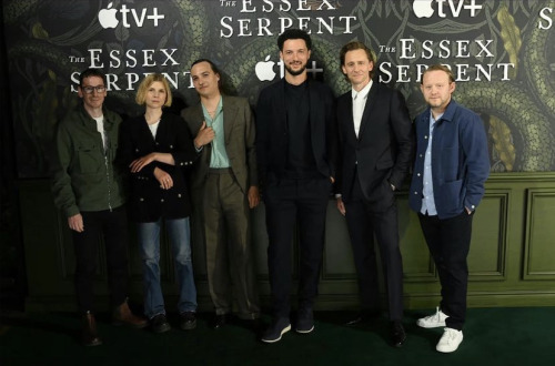 NEW: Tom With The Cast Of The Essex Serpent And Todays Premiere And Screening. . 24.04.2022