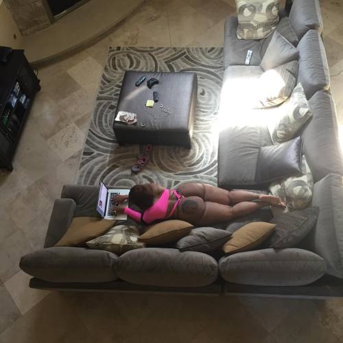 thequeencherokeedass:  Click the link in bio to join my snap chat to talk trade pics and vids www.clubcherokeedass.com