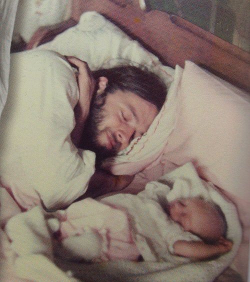 Sex pinkfloydigan: David and baby Alice, May pictures