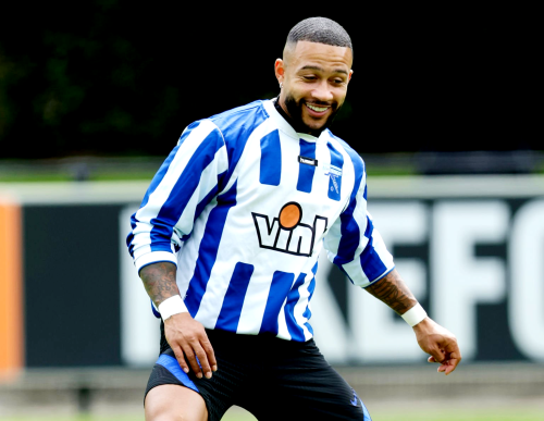 Memphis Depay wearing the shirt of vv Moordrecht his first amateurclub to mark National Football Day