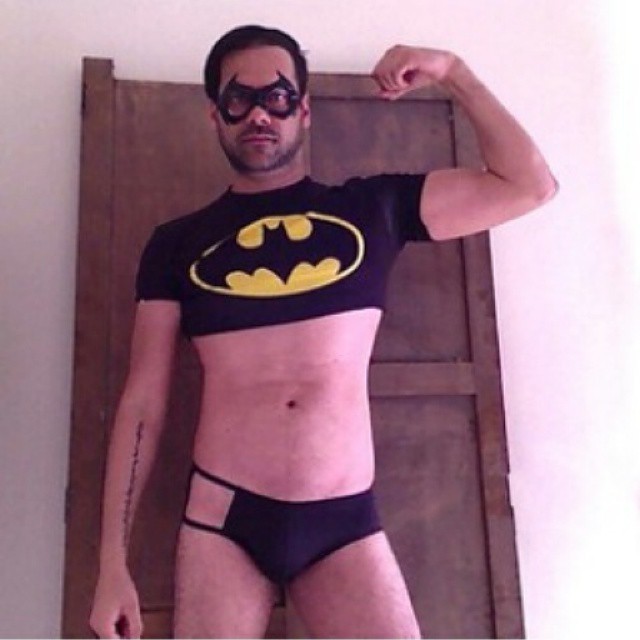 tightgearguys:  SO TIGHT! Not just a bunch of reblogs. More spandex bulges, thongs,