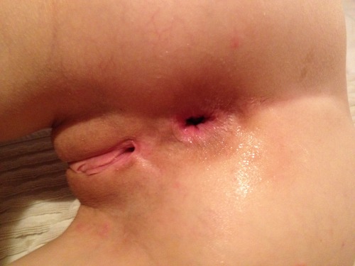 ouramateurpics:  ouramateurpics: Love how soft it gets after it has been used and it’s nice and relaxed. Pussy remained untouched  Just serviced
