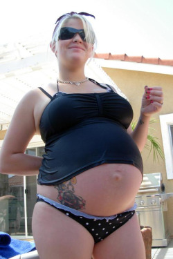 deliciously-prego:  Photo http://bellywish.tumblr.com/post/116202474838
