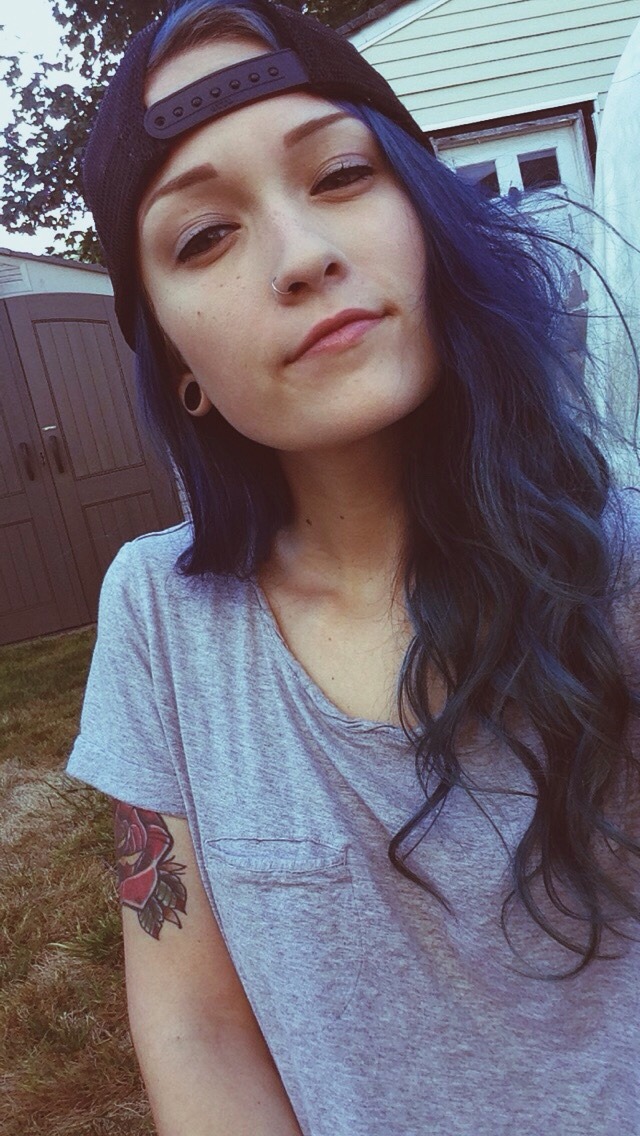 wwhatevur:  idk how i feel about this but i like my hair 