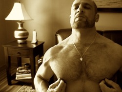 brazen68:  malekopajo:  http://malekopajo.tumblr.com/  —-  Check out my links: Visit/Follow me at:  Bi-Top Married Dad Learn about Bi-Top Mrd Dad at:  My Bio Read about Bi-Dad’s sexual past as a youth:  The Early Years Read about my first adult