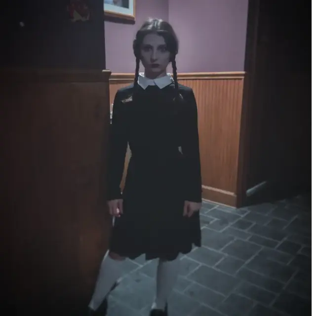 𝕺𝖓 𝖂𝖊𝖉𝖓𝖊𝖘𝖉𝖆𝖞𝖘 𝖜𝖊 𝖜𝖊𝖆𝖗 𝕭𝖑𝖆𝖈𝖐.

Wednesday Addams cosplay for a dance 🖤 I kinda combined different appearances of the character 