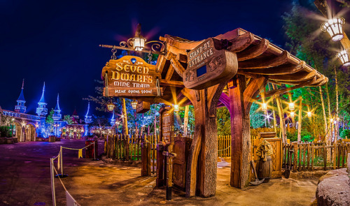 wherefantasyreigns:Seven Dwarfs Mine Train Entrance by WDW Shutterbug on Flickr.