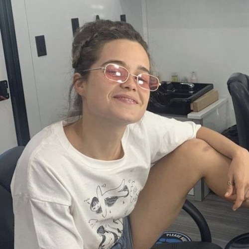 The Sarah Catherine Hook Version I Am Attracted To. A Small Bean With Sunglasses.