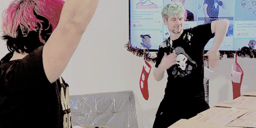 ciaramcgeesprat:  Mark: Dance off you and me  Jack: It’s on like Donkey Kong @therealjacksepticeye @markiplier