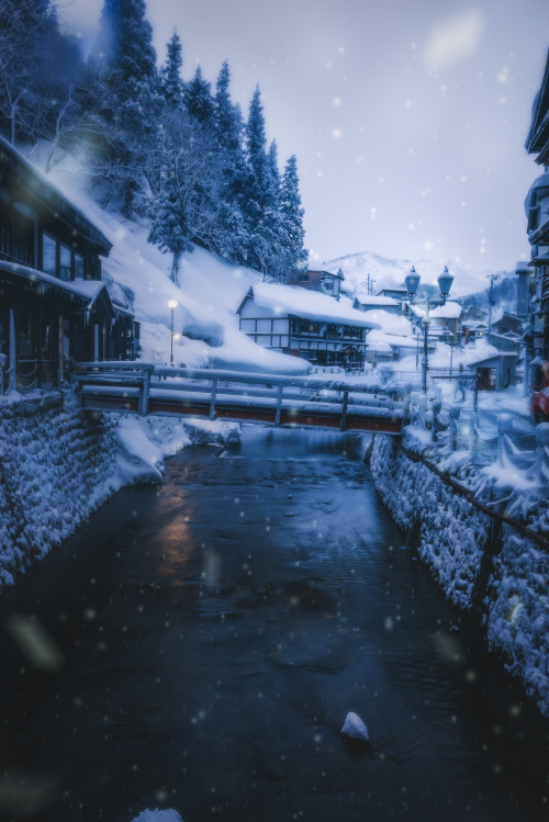 ‘Ginzan Onsen’ early winter morning!