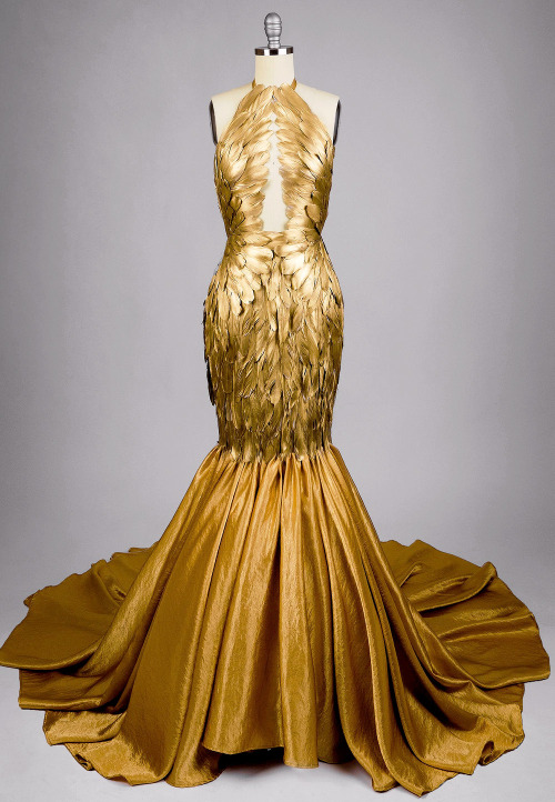 evermore-fashion:Xiaolin Design ‘Gold Gilded Feather’ Haute Couture Gown [x]