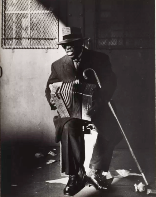 kvetchlandia:Leo Goldstein     Blind Accordion Player, New York City     c.1948