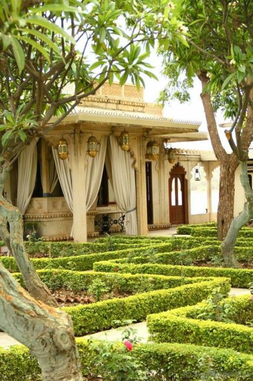 Indian palace Garden, Rajasthan