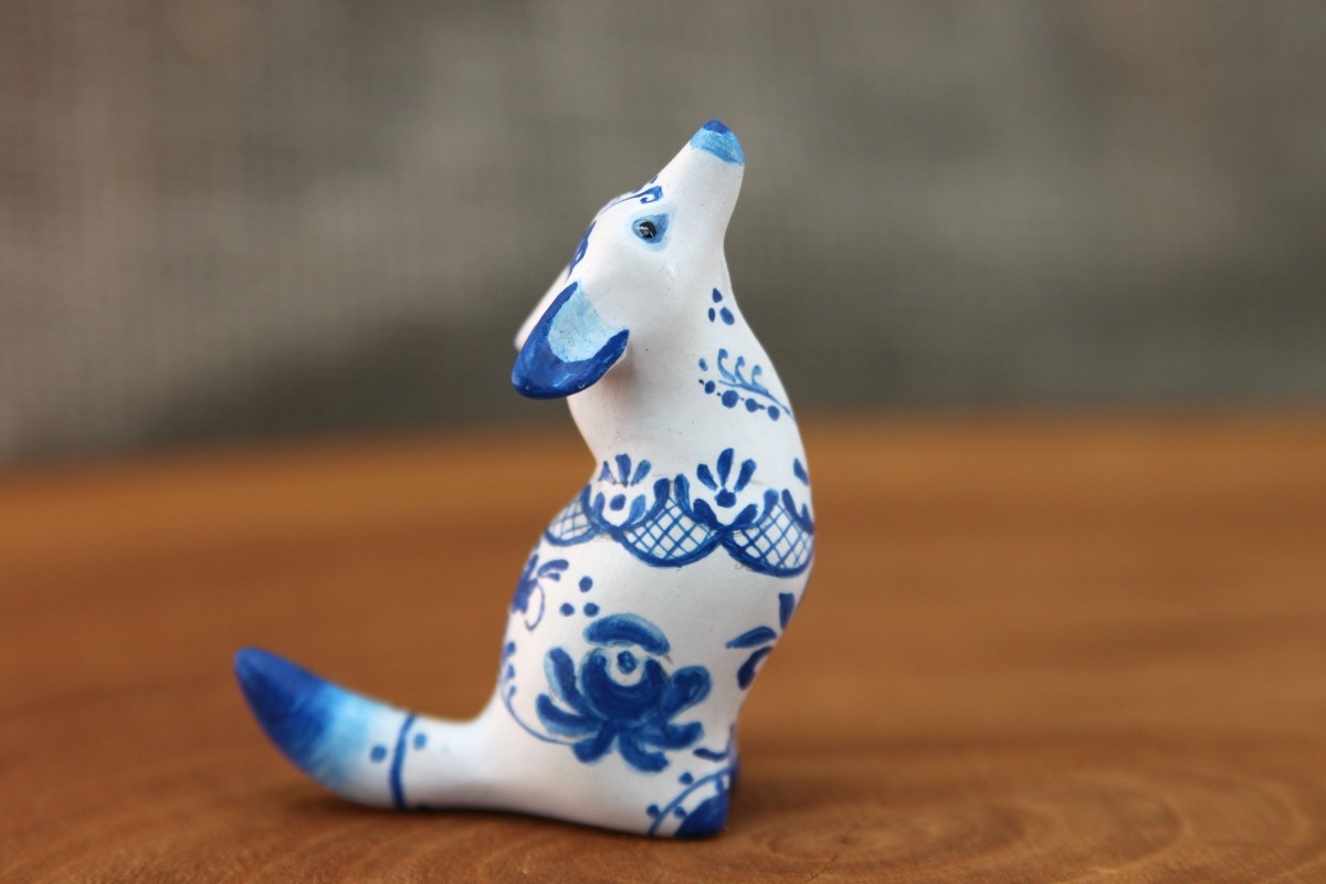 sosuperawesome: Gzhel Patterned Figurines Evgeny Hontor on Etsy See our #Etsy or