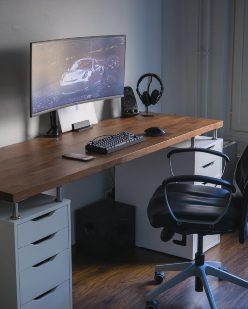 Sebastian from Finland shares his desk created from IKEA’s ALEX drawers and KARBLY countertop, then 