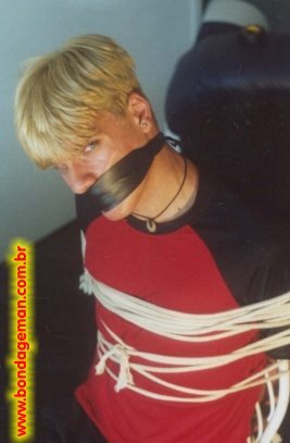 Fotos de BDSM gay