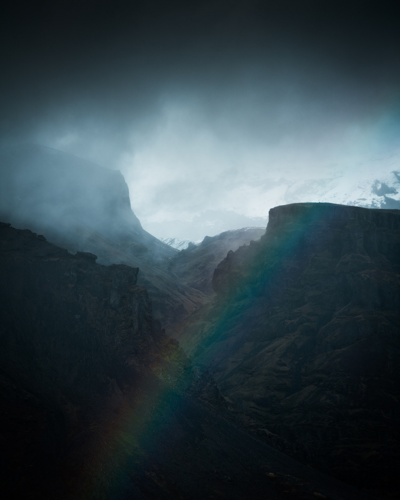escapekit:  HIDDEN WORLDSGermany-based photographer Ivan K. Maras has captured hidden