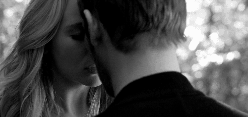 damonstilinskibelikov:  Klaus Mikaelson & Caroline Forbes - The Vampire Diaries 