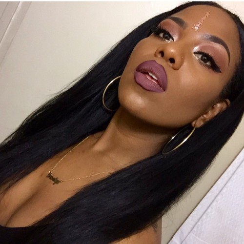 loanlyish:Is this an angel??? Omfg pls.. She’s flawless I’m crying