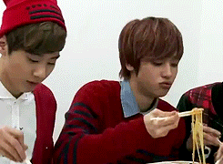 n-i-e-l:  *munch munch munch* 