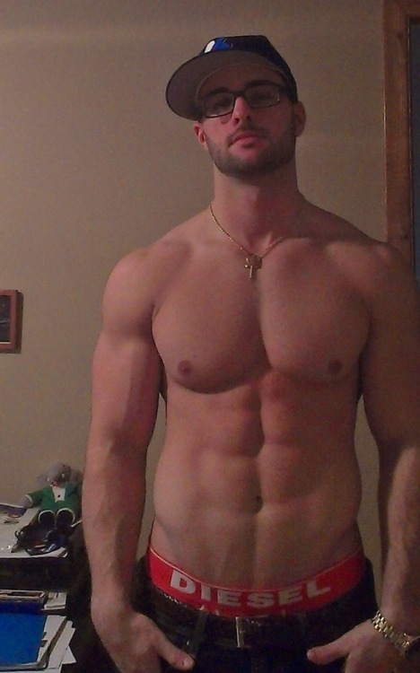 campusdudes:  Weekend Special: Dudes in glasseshttp://www.tumblr.com/blog/campusdudes