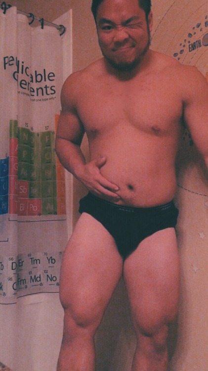 br00taldan:  br00taldan:  gpoy, tummy tuesday, quads, periodic table  Reblogging for people who might like my tummy but didn’t see it on Tuesday. Cuz let’s be honest it’s tummy everyday