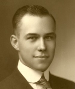 fuckyeahhistorycrushes:  Harry Burn, a Tennessee legislator at the tender age of 22. He broke the tie in passing the 19th amendment, all because his mother sent him a letter saying he should. A cute man in power who’s a mama’s boy (whose mama supported