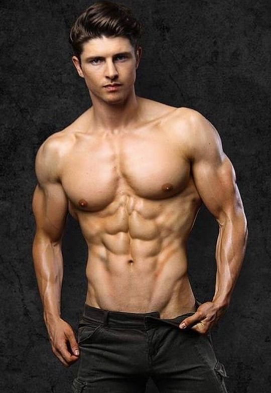 Rippling Defined Muscle!