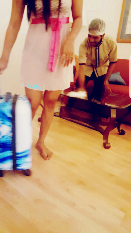 aishaslutty: See How Waitor Enjoying her Transparent Dress. He is So much horny that he Can’t resist