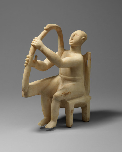 Marble statue of a harp player from the Cyclades, Greece, 2800–2700 BCSource 