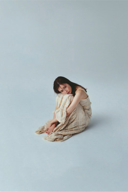 46pic:  Mai Shiraishi - Ray  