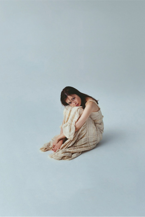 46pic:    Mai Shiraishi - Ray  