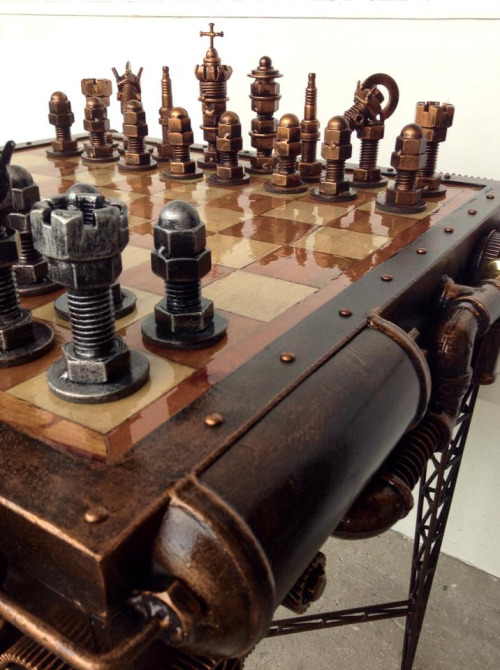 steampunktendencies:Stunning Steampunk Chess Set by Philippines Artist Ram Mallari Jr