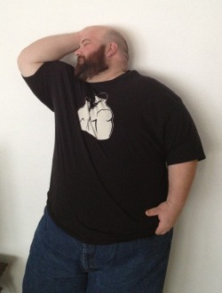 grissom3310:  jdfbear1:  http://brutus-wear.com. “BUDS” T-shirt pics  Awwwww 